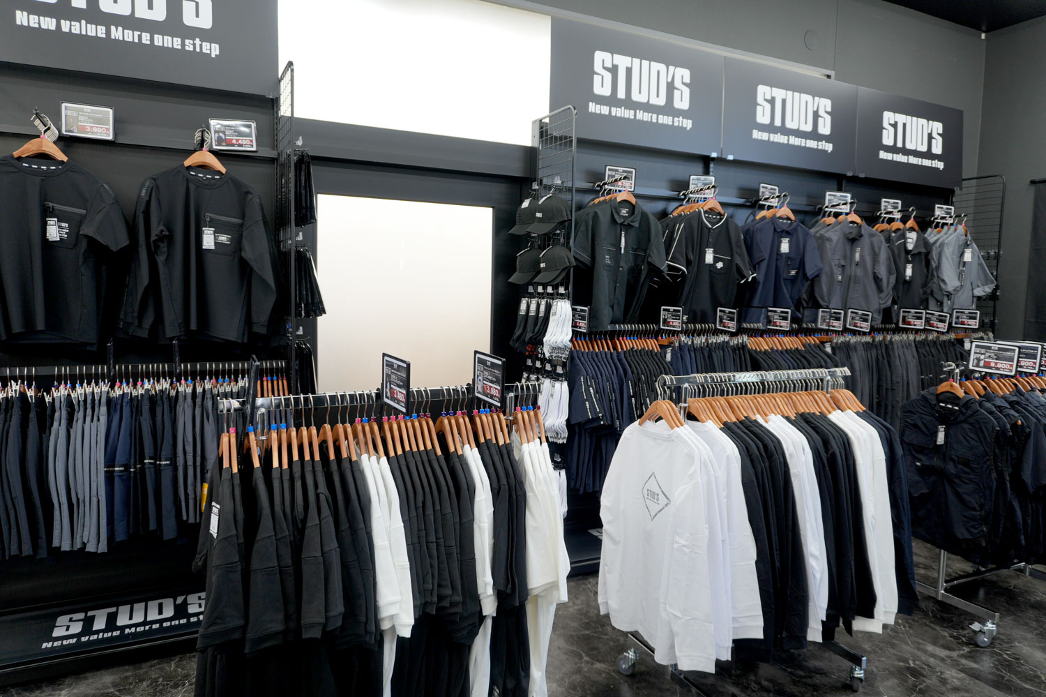 「STUD'S」ブース